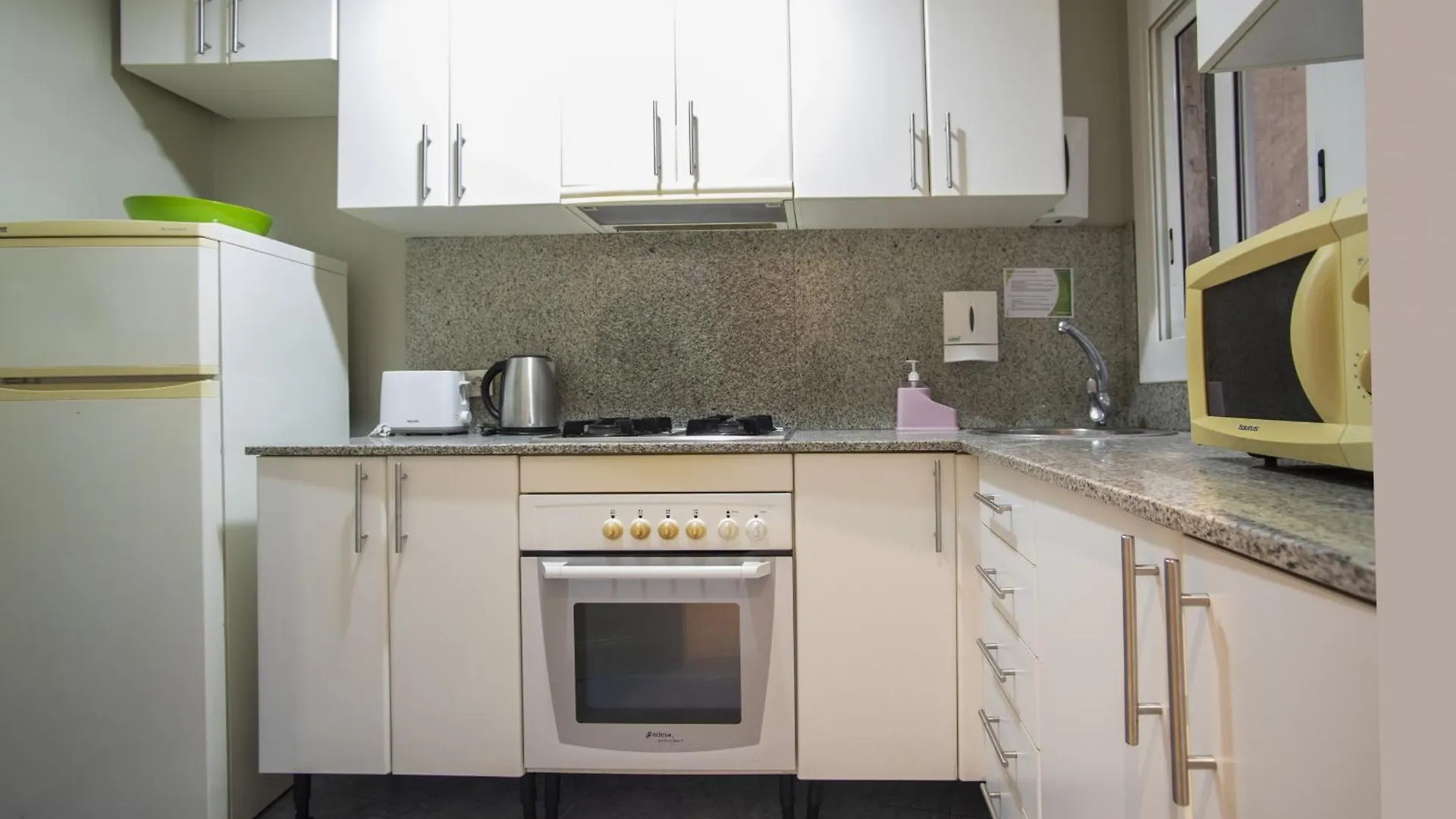 22Man1017- Cute Apartment In Sant Antoni Barcelona 0*,  Spain