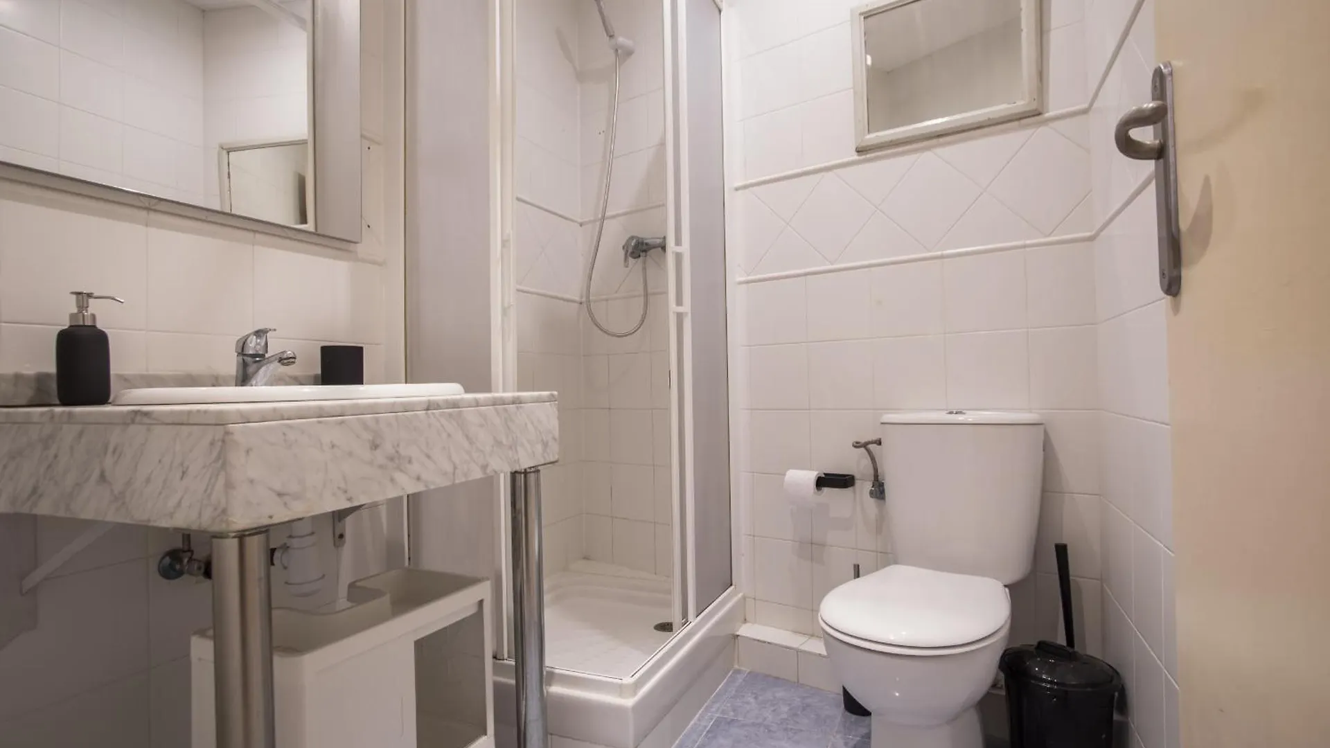 22Man1017- Cute Apartment In Sant Antoni Barcelona 0*,